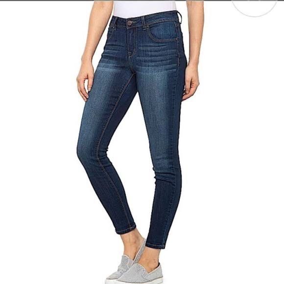 822 Denim Adrianna Skinny Ankle Jeans 